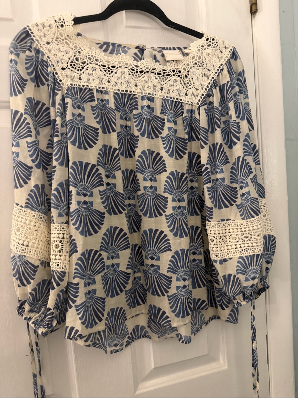 Zac & Rachel Blue Shell Print Crochet Trim Peasant Blouse Size S